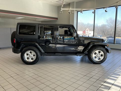 Used 2015 Jeep Wrangler Unlimited Sahara image 7