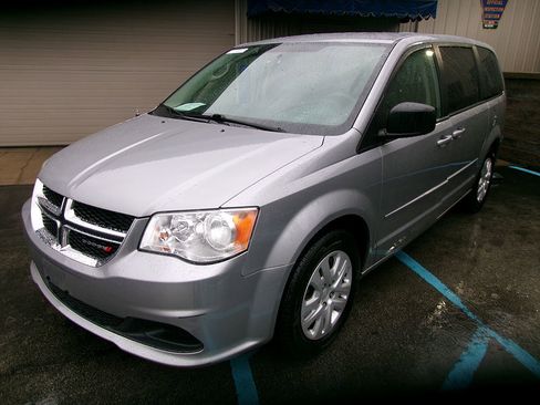 Used 2015 Dodge Grand Caravan SE w/ Quick Order Package 29E SE image 1