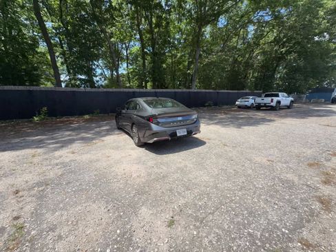 Used 2025 Hyundai Sonata SEL FWD image 16