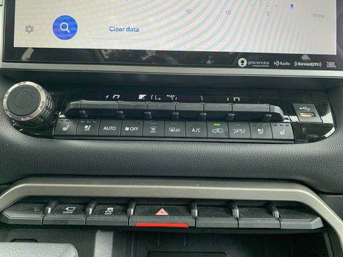 Used 2024 Toyota Sequoia Limited AWD/4WD image 29