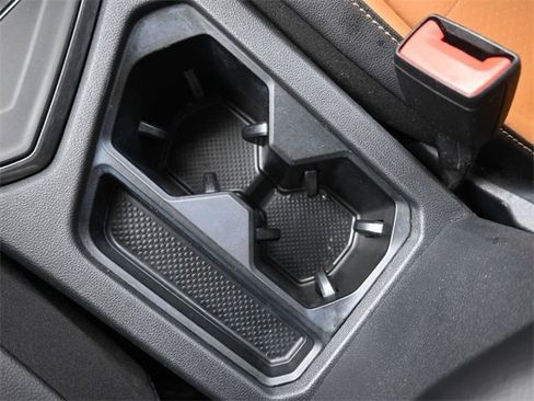 Used 2018 Volkswagen Tiguan SEL image 19