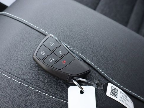 New 2026 Chevrolet Traverse LT w/ Sun and Wheel Package image 32