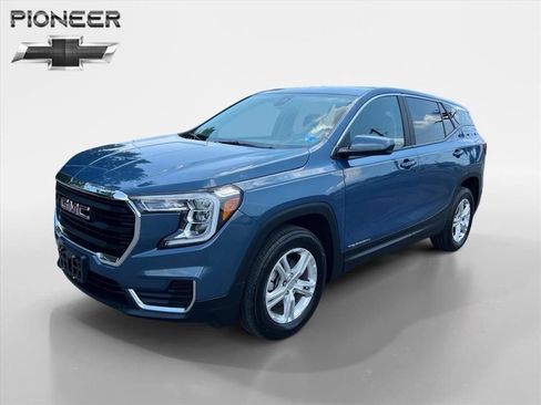 Used 2024 GMC Terrain SLE AWD/4WD image 1