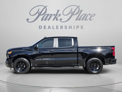 Used 2025 Chevrolet Silverado 1500 Custom RWD image 2
