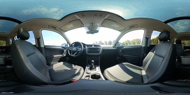 Used 2022 Volkswagen Tiguan SE w/ Panoramic Sunroof Package AWD/4WD image 32