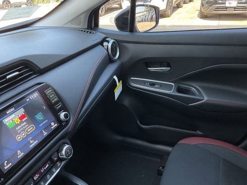 New 2025 Nissan Versa SR w/ Trunk Package image 32