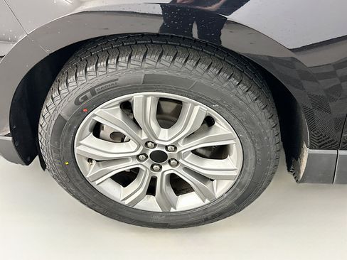 Used 2024 Ford Edge Titanium image 11