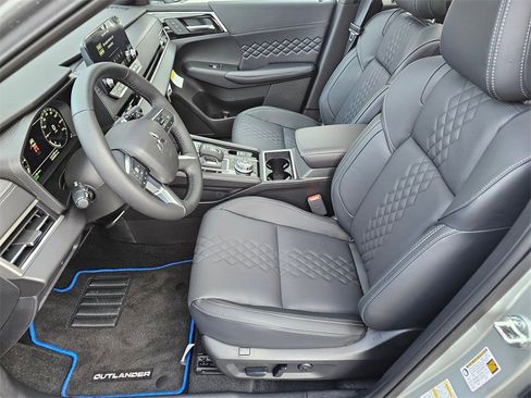 New 2025 Mitsubishi Outlander SEL Black Edition image 8