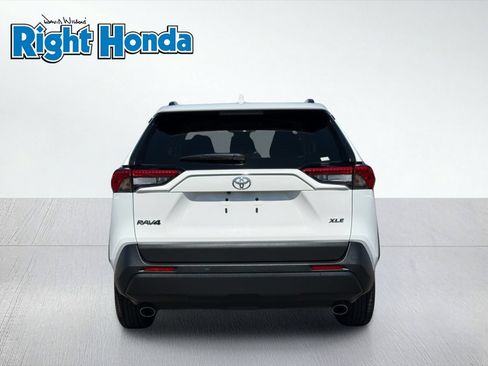 Used 2025 Toyota RAV4 XLE FWD image 7