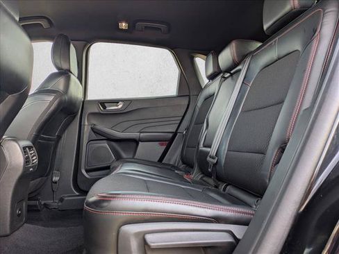 Used 2025 Ford Escape ST-Line Select AWD/4WD image 18