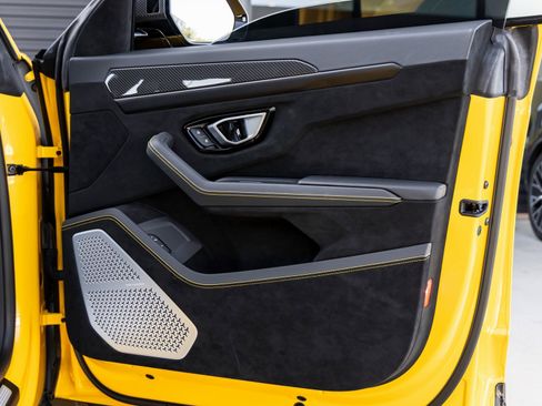 Used 2024 Lamborghini Urus Performante image 46