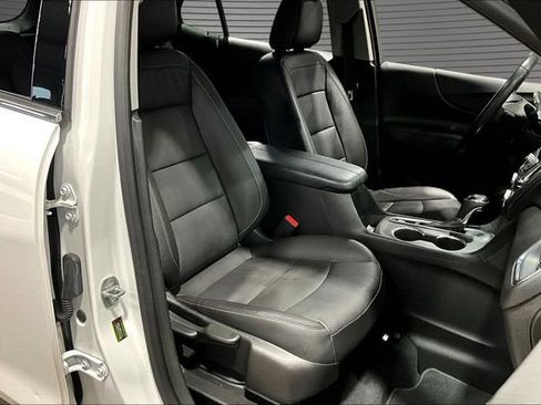 Used 2020 Chevrolet Equinox Premier FWD image 27