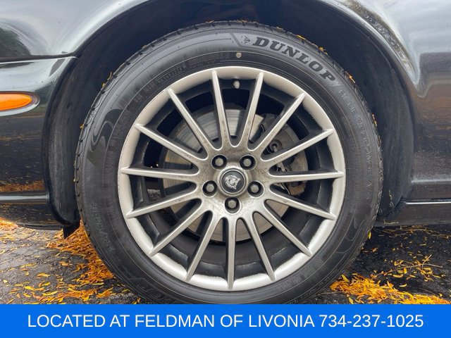 Used 2007 Jaguar XJ8 RWD image 9