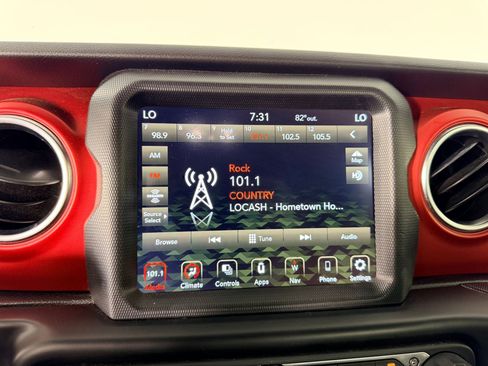 Used 2022 Jeep Wrangler Unlimited Rubicon AWD/4WD image 21