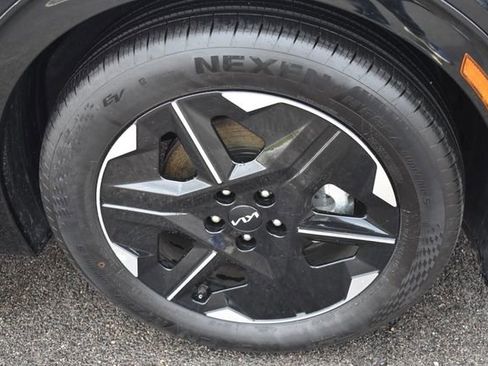 Certified 2025 Kia EV6 Wind image 11