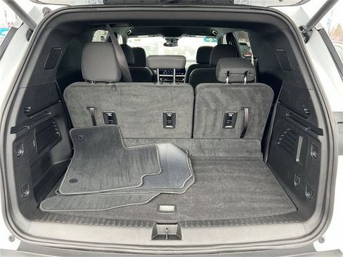 Certified 2025 Chevrolet Traverse LT image 18