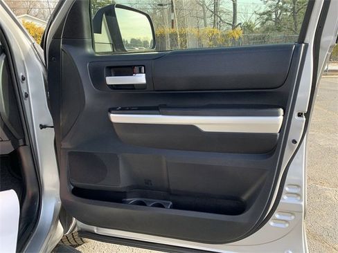 Used 2016 Toyota Tundra SR5 image 13