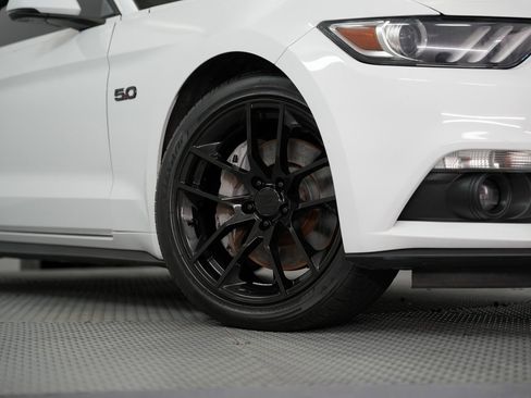 Used 2017 Ford Mustang GT Premium image 19