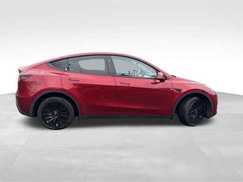 Used 2024 Tesla Model Y Long Range image 9