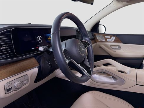 Used 2024 Mercedes-Benz GLE 450 4MATIC image 10