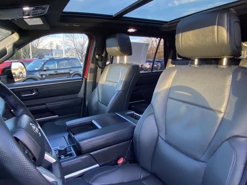 Used 2025 Toyota Sequoia Platinum image 14