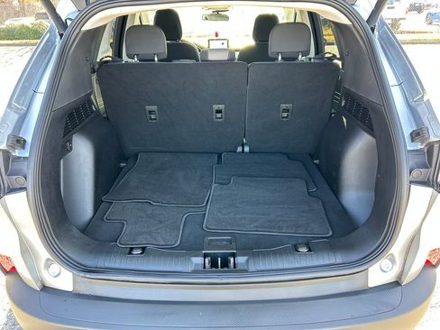 Used 2022 Ford Escape SE w/ SE Sport Appearance Package image 23