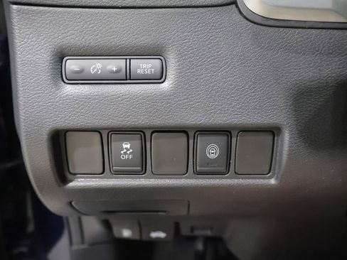 Used 2022 Nissan Murano S AWD/4WD image 30