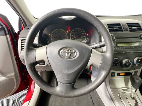 Used 2011 Toyota Corolla LE image 17