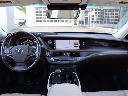 Used 2018 Lexus LS 500 w/ Interior Upgrade Package image 12