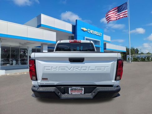 Used 2023 Chevrolet Colorado W/T w/ WT Convenience Package II RWD image 4