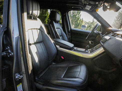 Used 2019 Land Rover Range Rover Sport HSE image 33