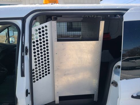 Used 2014 Ford Transit Connect XLT image 9