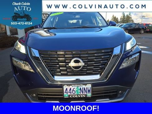 Used 2022 Nissan Rogue SL image 2