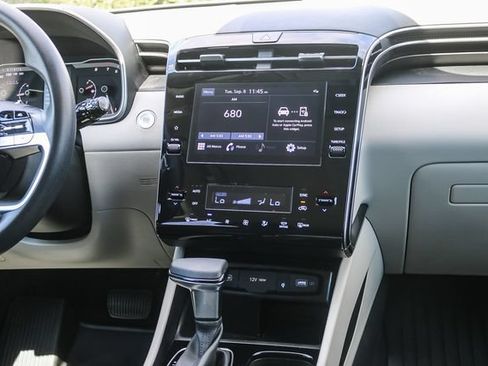 Certified 2024 Hyundai Tucson SEL FWD image 17