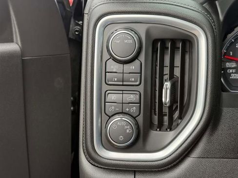 Used 2021 Chevrolet Silverado 1500 LT Trail Boss w/ Convenience Package II image 22