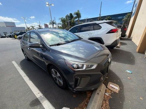 Used 2018 Hyundai Ioniq Limited FWD image 5