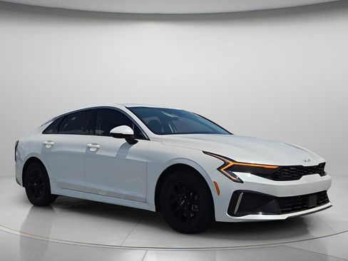 Certified 2026 Kia K5 LXS FWD image 3