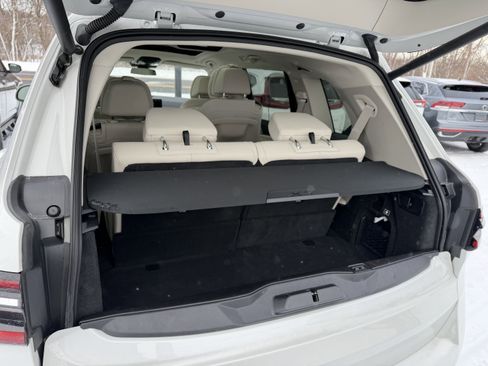 Used 2024 BMW X7 xDrive40i w/ Executive Package image 33