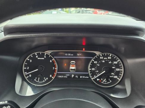 Used 2024 Nissan Rogue S AWD/4WD image 10