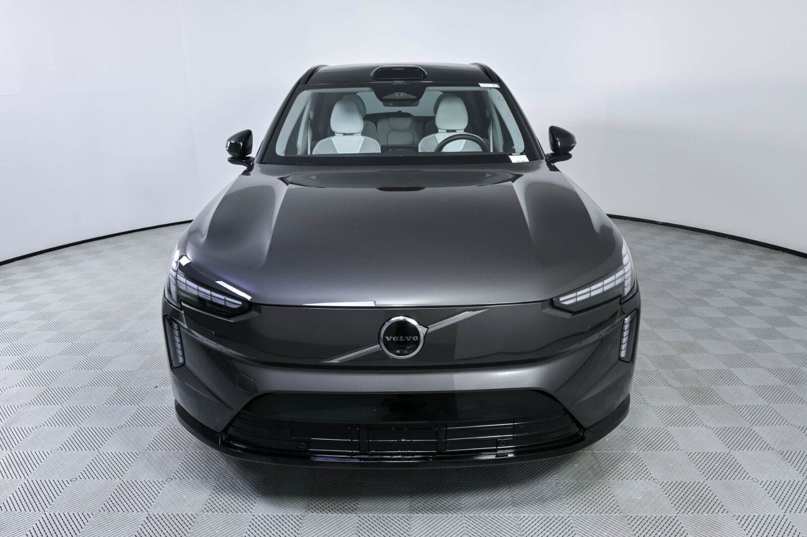 Certified 2025 Volvo EX90 Ultra AWD/4WD image 35
