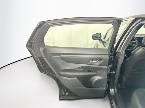 Used 2023 Nissan Ariya FWD image 26