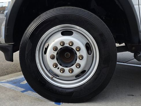 Used 2020 RAM 5500 Tradesman w/ Chrome Appearance Group image 8