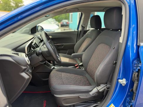 Used 2019 Chevrolet Sonic LT FWD image 10