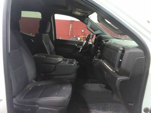 Used 2023 Chevrolet Silverado 1500 LT image 8