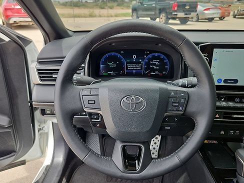 Used 2025 Toyota Camry XSE FWD image 21