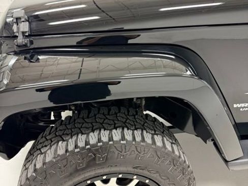 Used 2016 Jeep Wrangler Unlimited Sahara image 34