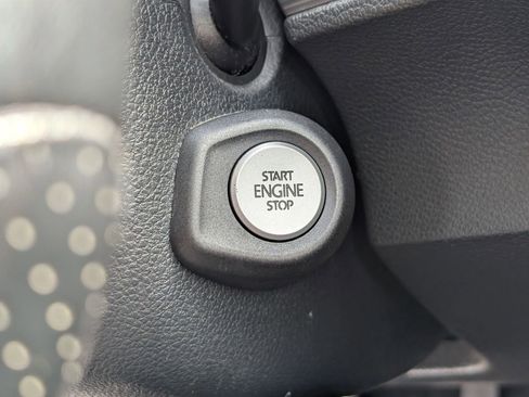 Used 2013 Volkswagen Golf 4-Door image 22