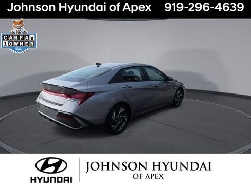 Certified 2025 Hyundai Elantra Sport image 9