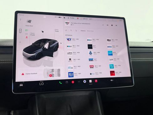 Used 2026 Tesla Model Y 2WD image 35