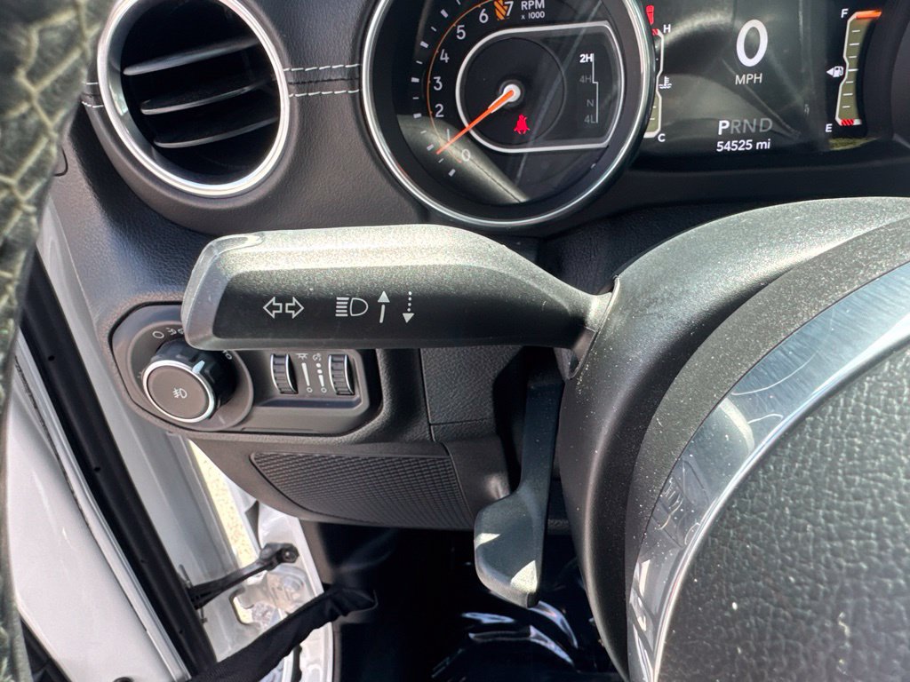 Used 2018 Jeep Wrangler Unlimited Sahara AWD/4WD image 43
